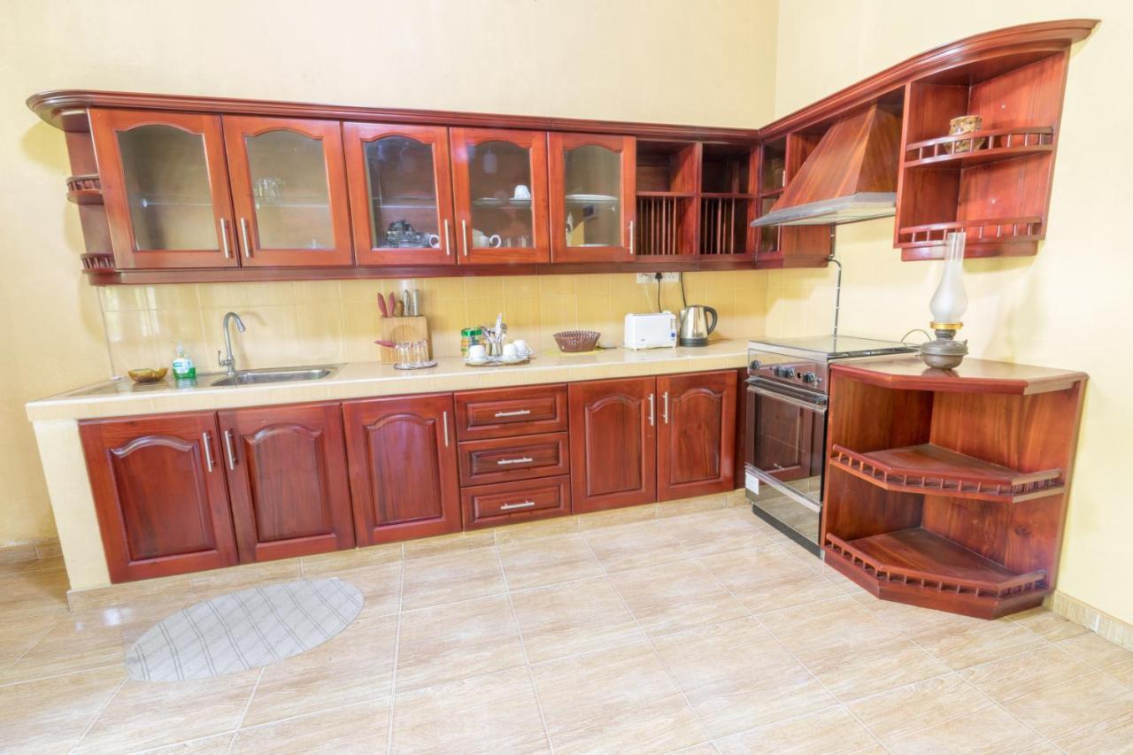 Green Villa Apartment ウナワトゥナ エクステリア 写真